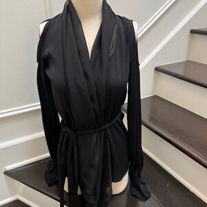 Rachel Zoe 100% Silk Blouse fits sizes 2-6, but is marked size 0.